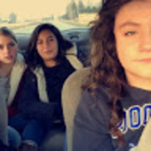 Meet your Posher, Adriana